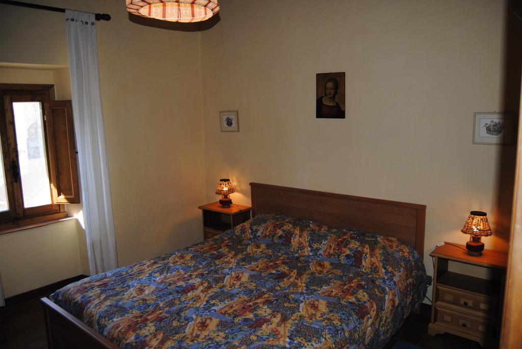 Podere Omomorto Farm stay Pratovecchio